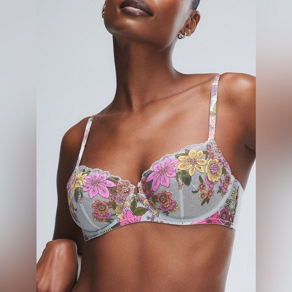 SAVAGE X Fenty Mod Poppy Lace Bra, size 36C